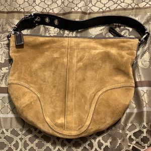 Vintage 90’s/Y2K Camel colored suede shoulder tote. Excellent condition!